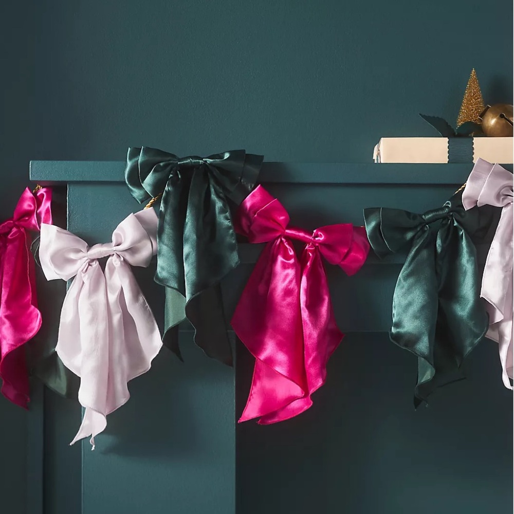 NWT Anthropologie bow garland 🎀